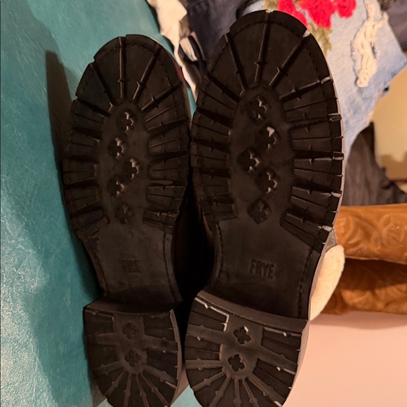 NWT FRYE Samantha Hiker Weatherproof Genuine Shearling Lace Up Boots - Picture 8 of 11